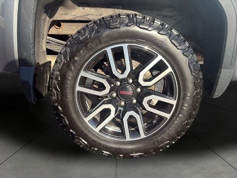 Used 2019 GMC Sierra 1500 AT4 w/ AT4 Premium Package AWD/4WD image 11