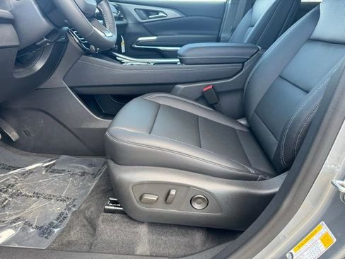 New 2026 Chevrolet Traverse LT w/ Midnight/Sport Edition AWD/4WD image 5