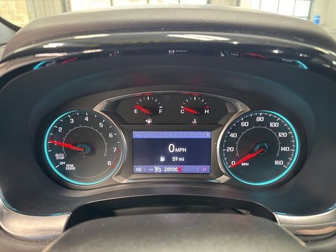 Used 2023 Chevrolet Traverse LT w/ Midnight/Sport Edition image 13