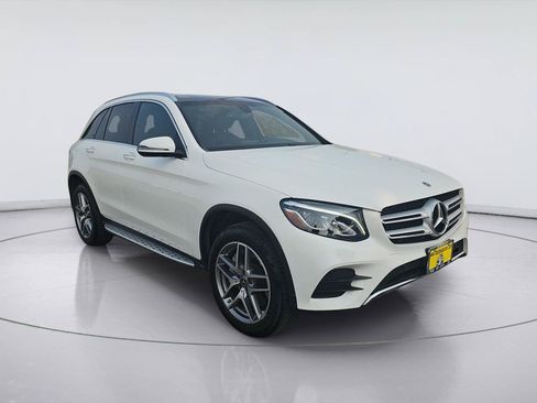 Used 2019 Mercedes-Benz GLC 300 4MATIC image 7