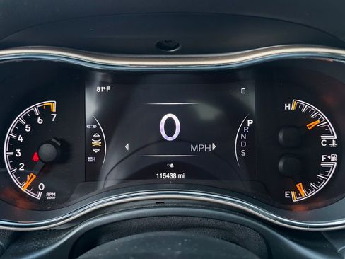 Used 2014 Jeep Grand Cherokee Overland RWD image 11