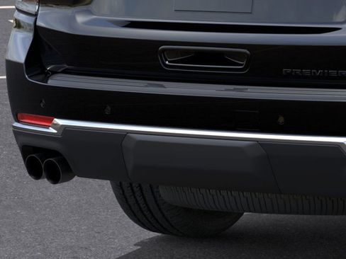 New 2025 Chevrolet Suburban Premier image 38