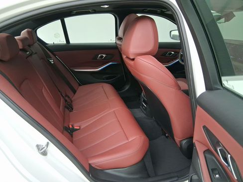 Used 2026 BMW 330i Sedan w/ Convenience Package RWD image 30