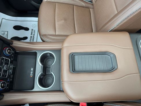 Used 2024 Chevrolet Tahoe High Country AWD/4WD image 20