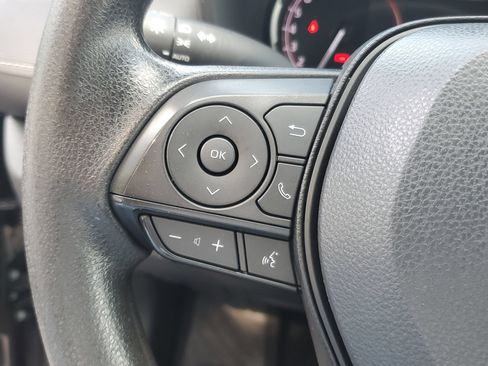 Used 2024 Toyota RAV4 XLE FWD image 22