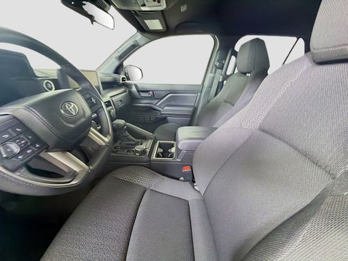 Used 2026 Toyota 4Runner SR5 AWD/4WD image 13