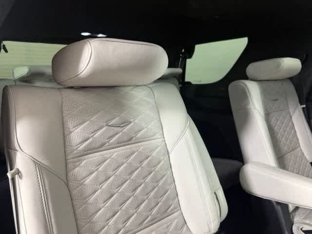 Used 2025 Cadillac Escalade Sport Platinum w/ LPO, Floor Liner Package AWD/4WD image 26