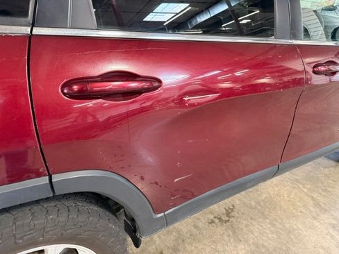 Used 2019 Jeep Cherokee Latitude w/ Popular Appearance Group AWD/4WD image 13
