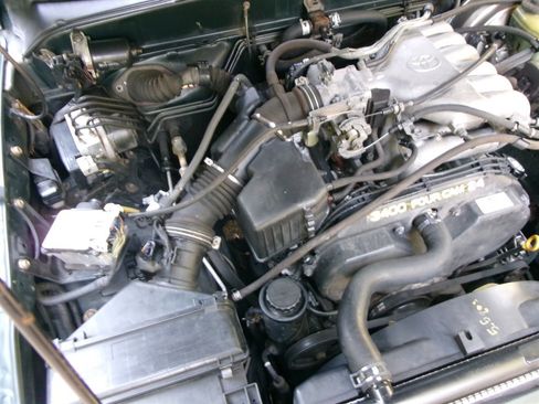 Used 2000 Toyota 4Runner SR5 image 61