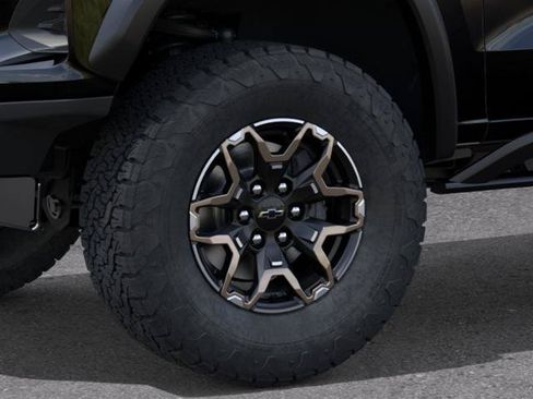 New 2026 Chevrolet Colorado ZR2 w/ Technology Package AWD/4WD image 9