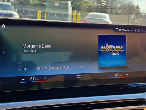 Used 2024 BMW 330i xDrive Sedan w/ Premium Package image 17