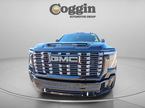 Used 2025 GMC Sierra 2500 Denali Ultimate image 14