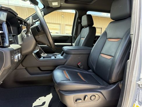 Used 2024 GMC Sierra 2500 AT4 w/ AT4 Premium Plus Package AWD/4WD image 12