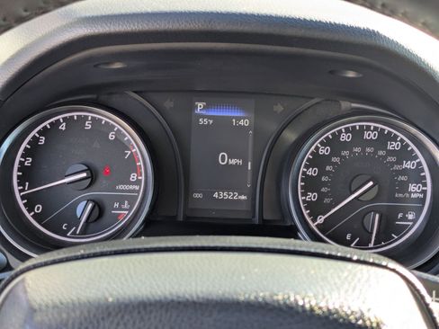 Used 2024 Toyota Camry SE image 21