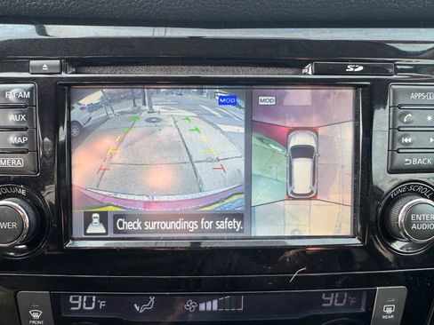 Used 2016 Nissan Rogue SV w/ SV Premium Package image 16