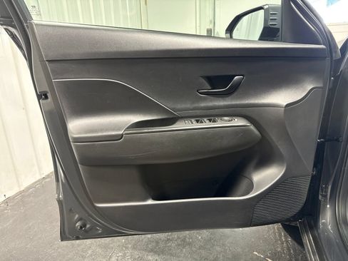 Used 2024 Hyundai Kona SEL FWD image 19