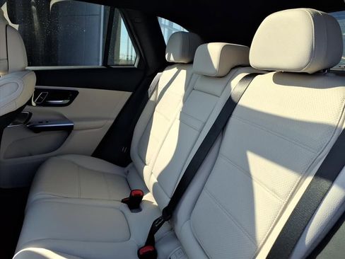 Used 2026 Mercedes-Benz GLC 300 4MATIC image 26