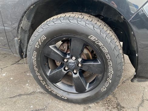 Used 2018 RAM 1500 Express w/ Express Value Package image 27