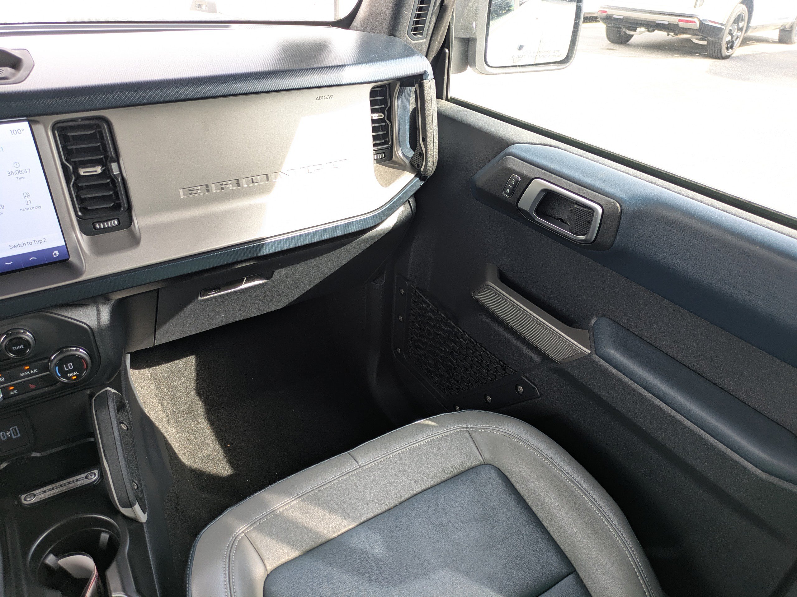 Used 2021 Ford Bronco Outer Banks AWD/4WD image 16