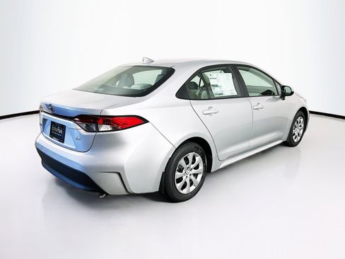 Used 2026 Toyota Corolla LE image 9
