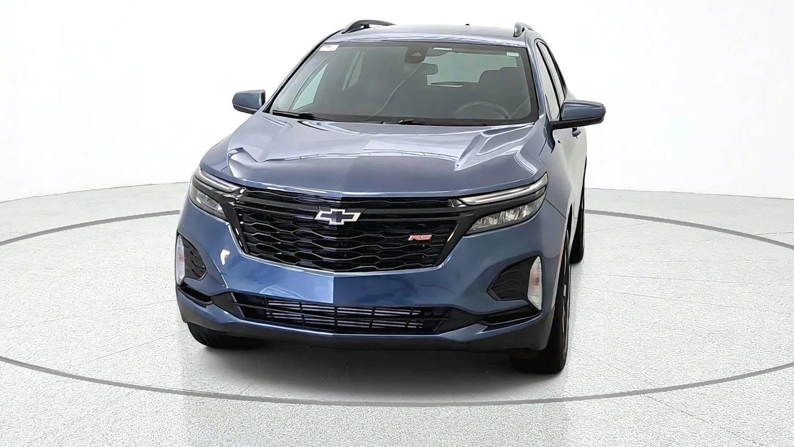 Used 2024 Chevrolet Equinox RS AWD/4WD image 3