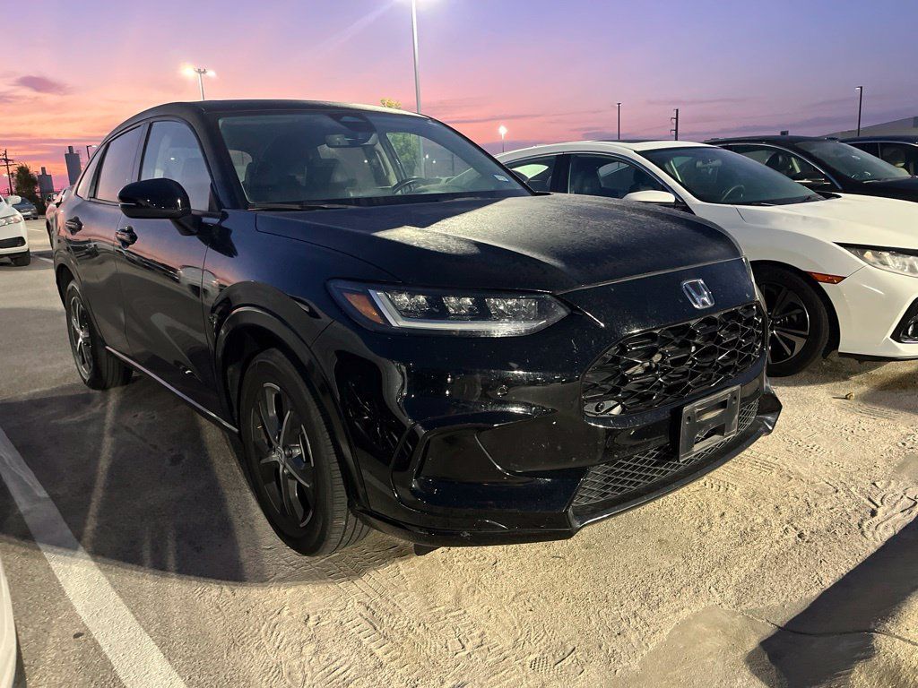 Used 2024 Honda HR-V EX-L image 2