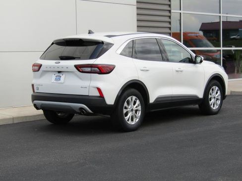 Used 2023 Ford Escape Active w/ Tech Pack #2 AWD/4WD image 7