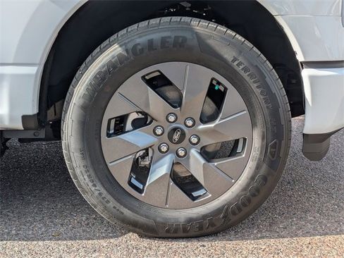 Used 2025 Ford F150 Lightning Flash image 10