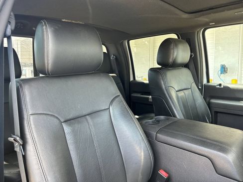 Used 2016 Ford F250 Lariat w/ Lariat Ultimate Package AWD/4WD image 13