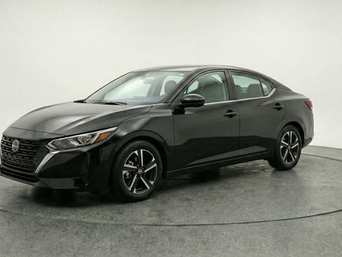 Used 2025 Nissan Sentra SV FWD image 3