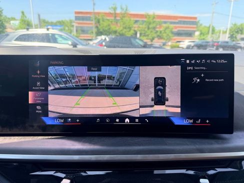 Used 2025 BMW X7 xDrive40i w/ Premium Package AWD/4WD image 33