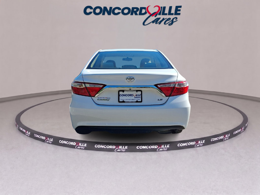 Used 2017 Toyota Camry LE FWD image 5