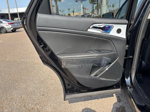New 2025 Kia Sorento S w/ Panoramic Sunroof Package FWD image 17