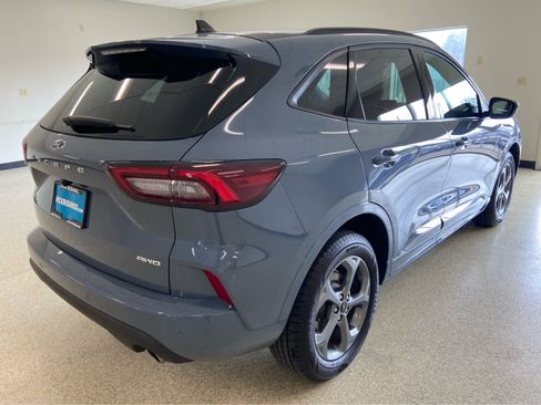 Used 2023 Ford Escape ST-Line Select w/ Tech Pack #1 AWD/4WD image 7