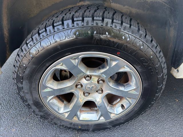 Used 2017 RAM 1500 Laramie AWD/4WD image 17