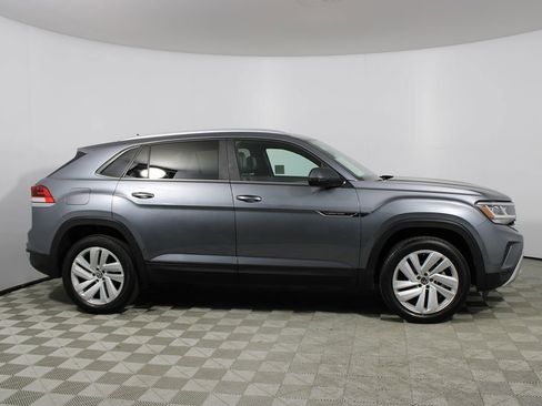 Used 2021 Volkswagen Atlas Cross Sport SE w/ Panoramic Sunroof Package image 44
