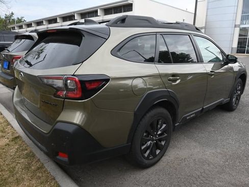 Used 2025 Subaru Outback Onyx Edition AWD/4WD image 5