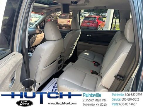 Used 2019 Honda Pilot Touring image 11
