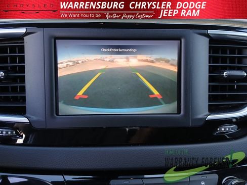 Used 2023 Chrysler Voyager LX FWD image 22