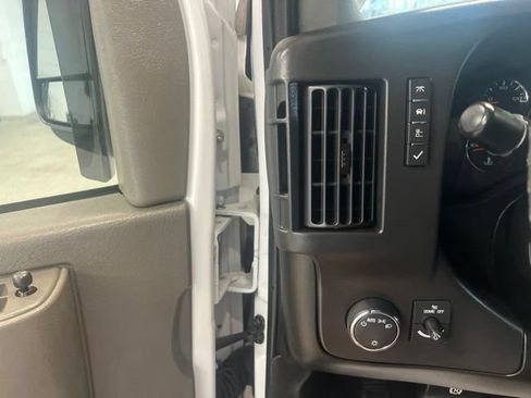 Certified 2024 Chevrolet Express 2500 w/ Driver Convenience Package RWD image 13