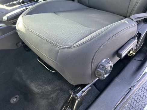 Used 2023 Jeep Gladiator Sport image 22