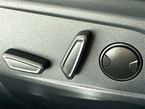 Used 2024 Ford Mustang Mach-E Premium image 25