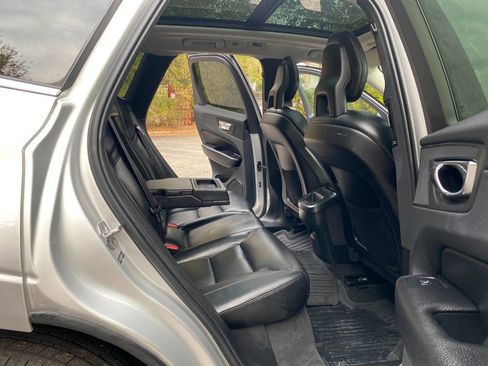 Used 2018 Volvo XC60 T5 Momentum w/ Vision Package image 54