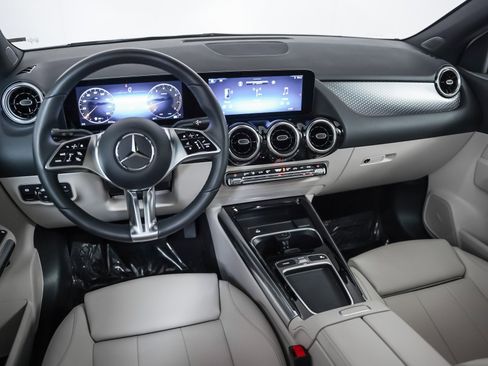 Certified 2026 Mercedes-Benz GLA 250 4MATIC image 14