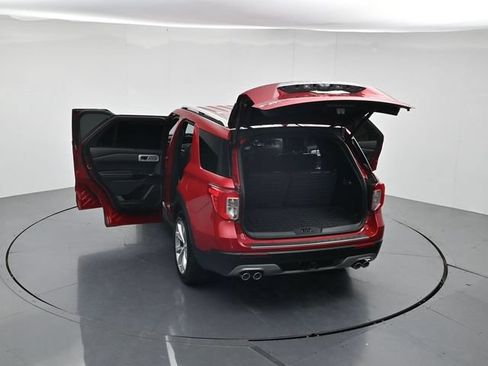 Used 2021 Ford Explorer Platinum w/ Equipment Group 601A AWD/4WD image 44