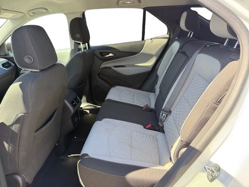Used 2021 Chevrolet Equinox LT FWD image 16