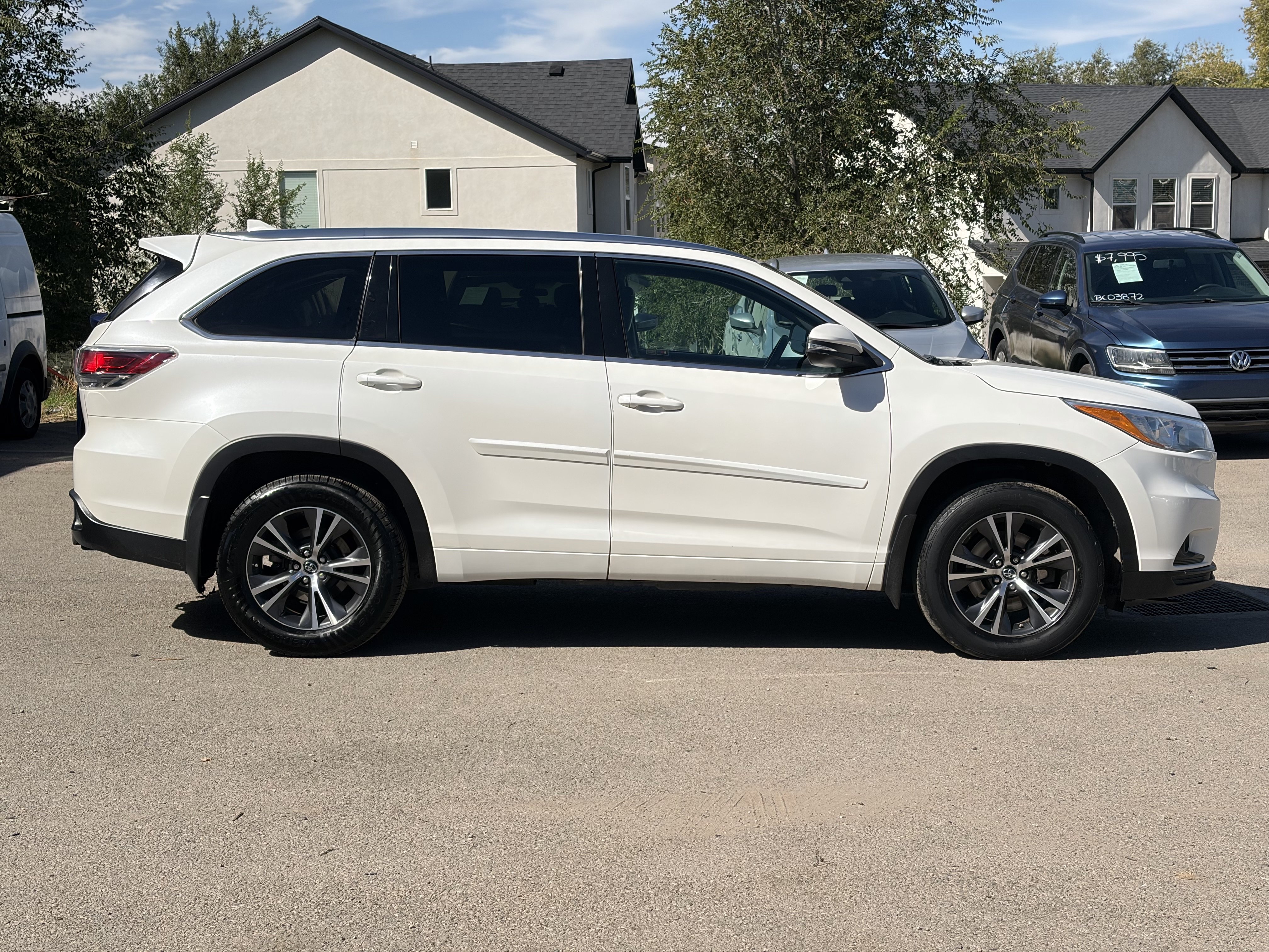 Used 2016 Toyota Highlander XLE w/ Protection Package #3 AWD/4WD image 9