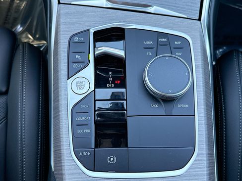 New 2026 BMW 330i Sedan w/ Convenience Package image 31