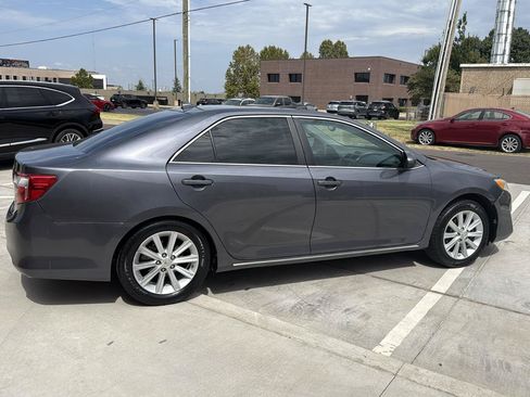 Used 2012 Toyota Camry XLE FWD image 10