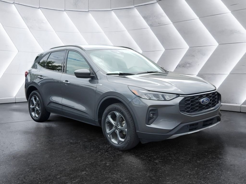 Used 2025 Ford Escape ST-Line Select AWD/4WD image 1